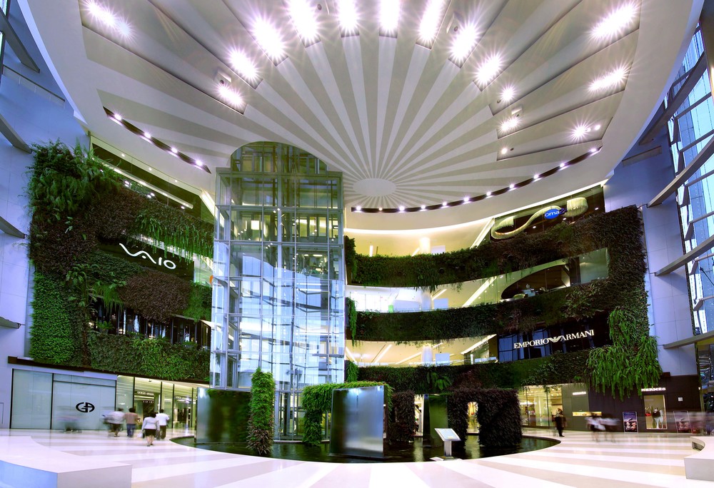 jardin vertical en centro comercial