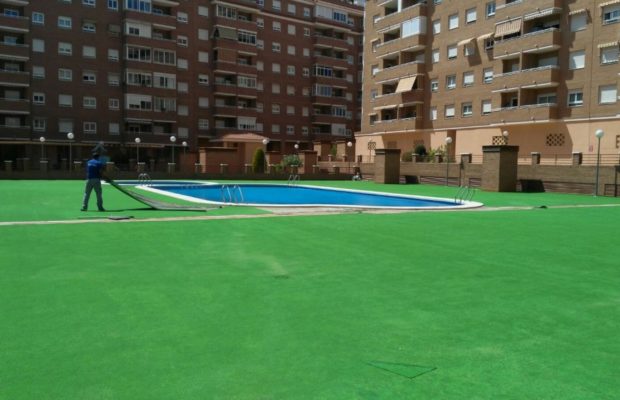 cesped-artificial-para-piscinas-3